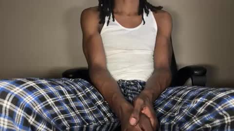 Snapshot of 2001cashking chatting on October 19, 12:39 pm 2001cashking online show from October 19, 12:39 pm