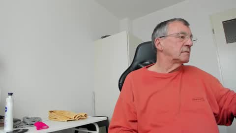 Henk online show from February 10, 12:18 pm