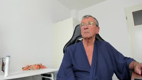 Henk online show from May 3, 12:22 pm