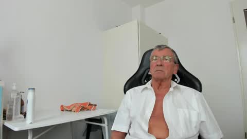 Henk online show from May 4, 1:18 pm