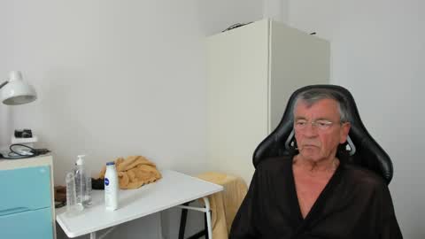 Henk online show from May 17, 11:06 am
