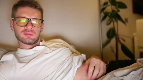 Romano online show from December 4, 9:35 pm