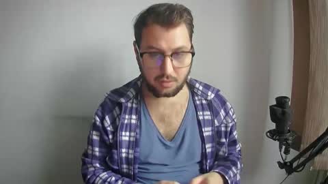 21jus online show from December 3, 12:36 pm