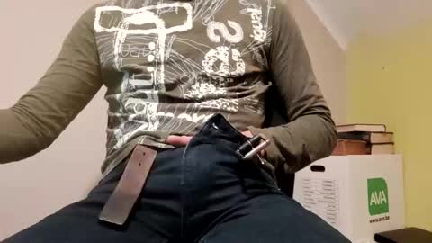 22_acacia_avenue online show from January 6, 6:44 pm