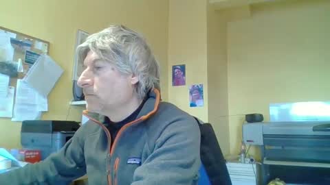 Snapshot of 22esserre chatting on January 7, 11:05 am 22esserre online show from January 7, 11:05 am