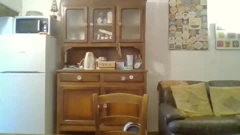 22esserre online show from September 26, 10:52 am