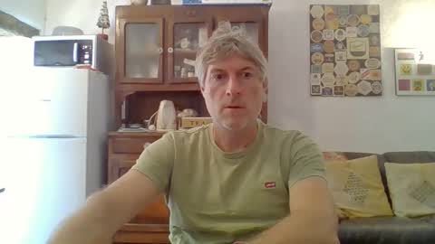 22esserre online show from September 29, 11:48 am