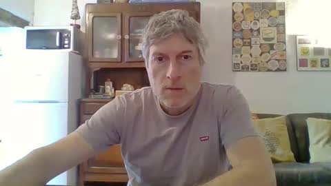 22esserre online show from April 29, 10:52 am