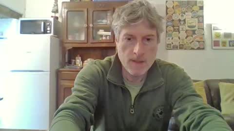 22esserre online show from May 4, 11:17 am