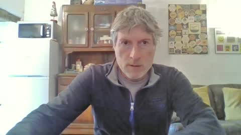 22esserre online show from May 13, 11:29 am