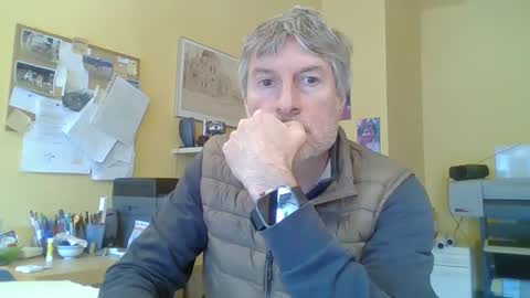 22esserre online show from May 14, 1:07 pm