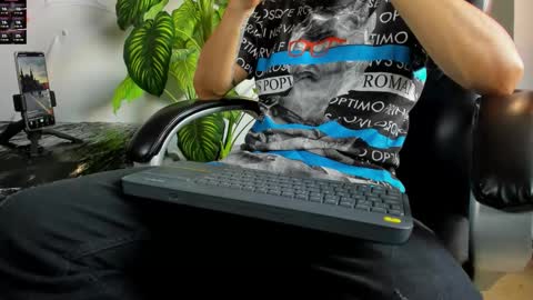 2_fire online show from November 1, 9:17 pm