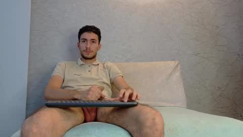 Snapshot of 2alexoconor chatting on November 29, 8:12 pm 2alexoconor online show from November 29, 8:12 pm