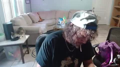 Snapshot of 2dirtyhillbillies chatting on June 27, 12:22 pm ThrillBilly online show from June 27, 12:22 pm