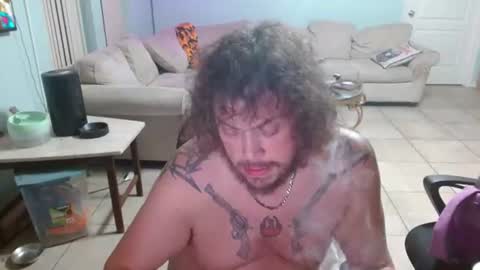 Snapshot of 2dirtyhillbillies chatting on July 13, 12:46 am ThrillBilly online show from July 13, 12:46 am