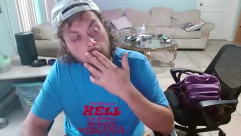 Snapshot of 2dirtyhillbillies chatting on July 19, 11:03 am ThrillBilly online show from July 19, 11:03 am