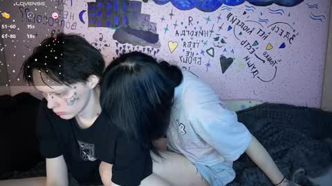 Snapshot of 2emo4fam chatting on December 2, 1:02 pm 2emo4fam online show from December 2, 1:02 pm