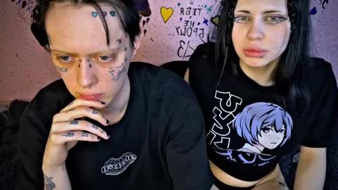 Snapshot of 2emo4fam chatting on December 12, 1:43 am 2emo4fam online show from December 12, 1:43 am