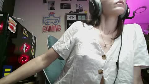 Snapshot of 2photogs_raw chatting on January 9, 5:43 am 2photogs_raw online show from January 9, 5:43 am