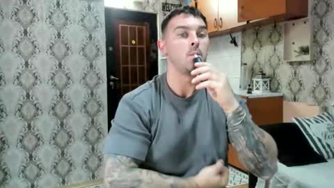 2sexymuscles online show from September 19, 8:31 pm