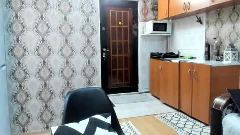 2sexymuscles online show from November 4, 9:25 pm