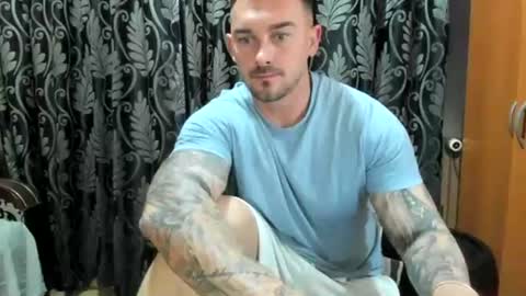 2sexymuscles online show from June 23, 8:40 pm