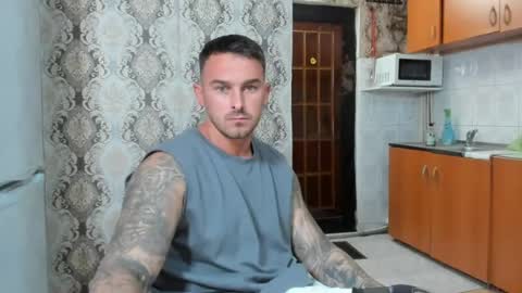2sexymuscles online show from July 24, 8:29 pm