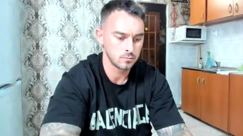2sexymuscles online show from July 25, 8:50 pm
