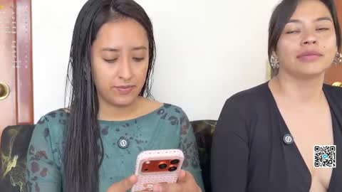 Snapshot of 2summerlove2 chatting on April 6, 2:29 pm Dalilah and Tarah online show from April 6, 2:29 pm