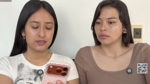 Snapshot of 2summerlove2 chatting on April 17, 2:20 pm Dalilah and Tarah online show from April 17, 2:20 pm