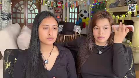 Dalilah and Tarah online show from June 25, 7:07 pm