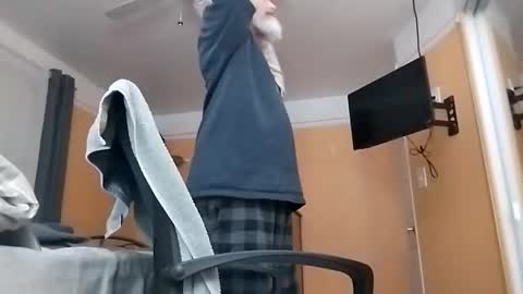 32666damon online show from February 8, 2:04 am