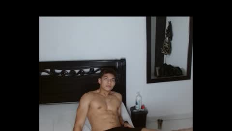 Snapshot of 333jose33324 chatting on September 17, 6:59 am 333jose33324 online show from September 17, 6:59 am