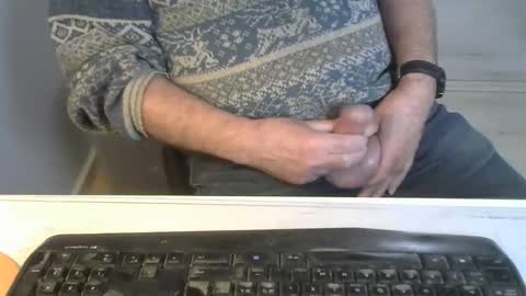 Snapshot of 3390soeren chatting on February 8, 12:41 pm Soeren online show from February 8, 12:41 pm