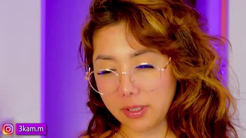 Snapshot of 3kam_amazonian chatting on December 11, 5:04 pm independent model online show from December 11, 5:04 pm