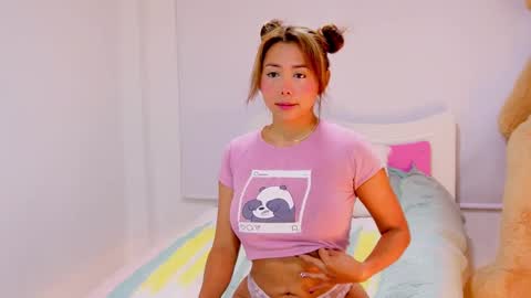 Snapshot of 3kam_amazonian chatting on February 4, 9:49 am independent model online show from February 4, 9:49 am