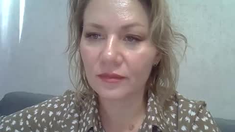 Snapshot of 3susie chatting on September 30, 8:41 am 3susie online show from September 30, 8:41 am