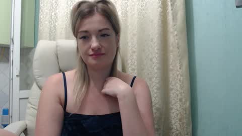 3sweetcandy3 online show from September 12, 10:54 pm