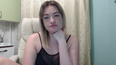 Snapshot of 3sweetcandy3 chatting on March 16, 4:00 pm 3sweetcandy3 online show from March 16, 4:00 pm