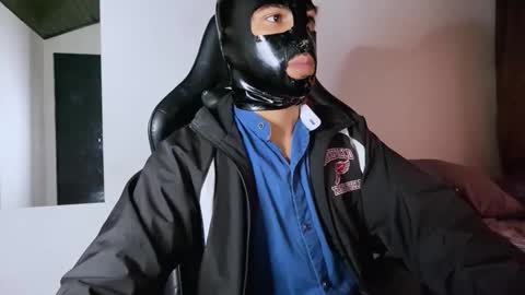 Snapshot of 3v1l_ chatting on November 2, 9:50 pm E V I L online show from November 2, 9:50 pm