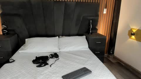 3X NAXAA online show from October 15, 12:27 pm