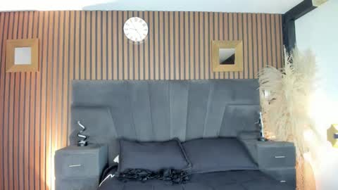 Snapshot of 3x_naxa chatting on February 27, 1:33 pm 3X NAXAA online show from February 27, 1:33 pm