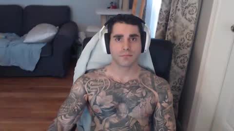 Snapshot of 420randomguy chatting on February 15, 8:16 pm Anomander Rake online show from February 15, 8:16 pm