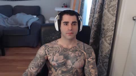 Snapshot of 420randomguy chatting on February 22, 3:21 pm Anomander Rake online show from February 22, 3:21 pm