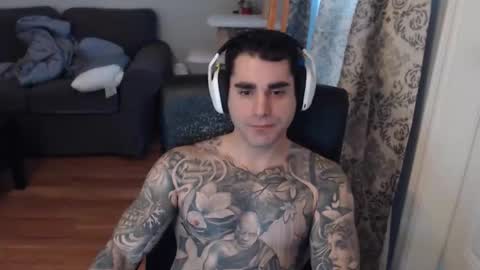 Snapshot of 420randomguy chatting on February 27, 2:39 pm Anomander Rake online show from February 27, 2:39 pm