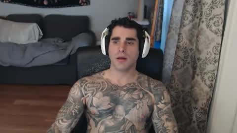 Snapshot of 420randomguy chatting on March 14, 9:53 pm Anomander Rake online show from March 14, 9:53 pm