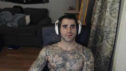 Snapshot of 420randomguy chatting on March 26, 2:39 am Anomander Rake online show from March 26, 2:39 am