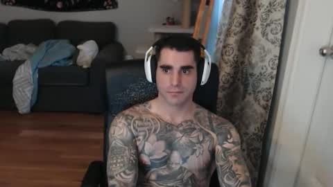 Snapshot of 420randomguy chatting on March 28, 10:09 pm Anomander Rake online show from March 28, 10:09 pm