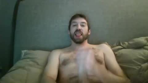 Snapshot of 420sluttsnbutts chatting on December 17, 3:29 pm 420sluttsnbutts online show from December 17, 3:29 pm