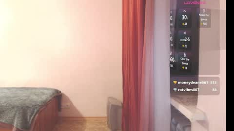 Snapshot of 444____ chatting on December 10, 11:51 pm Katya online show from December 10, 11:51 pm